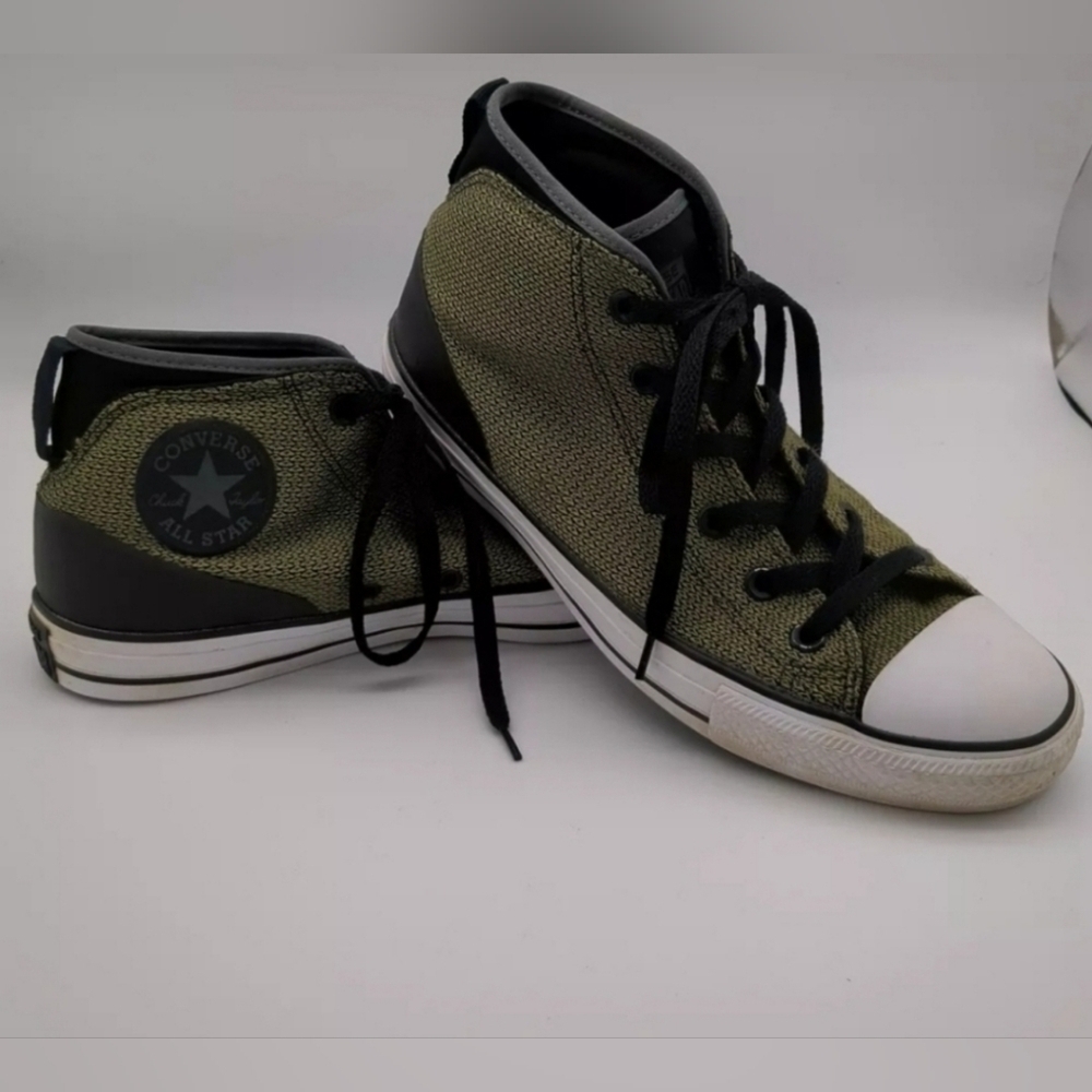 Converse Chuck Taylor All Star Mid Top Sneakers Women's 8 Men's 6